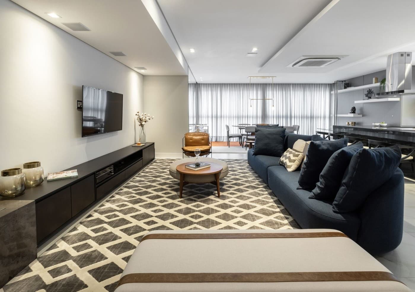 Apartamento para Venda em Balneário Camboriú, 2070, 3 dormitórios, 3 suítes, 4 banheiros, 3 vagas
