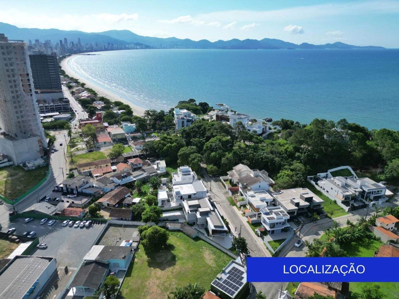 Sobrado para Venda em Porto Belo, Pereque, 3 dormitórios, 5 banheiros, 1 vaga