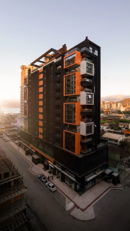 Apartamento para Venda em Porto Belo, Rua Francisco Aguiar, 3 dormitórios, 3 banheiros, 2 vagas